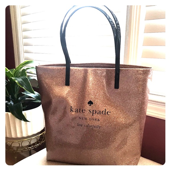 kate spade Handbags - Kate Spade Tote